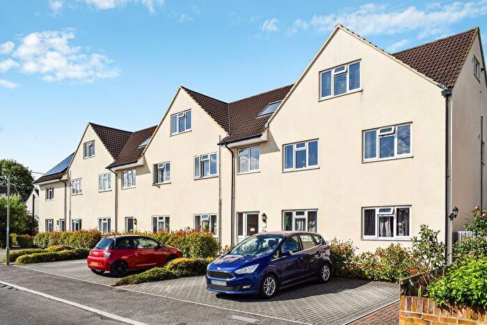 1 Bedroom Flat To Rent In Orchard Court, Kidlington, OX5