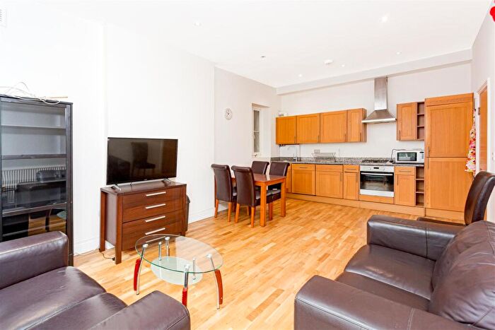 2 Bedroom Flat To Rent In Greencroft Gardens, South Hampstead, NW6