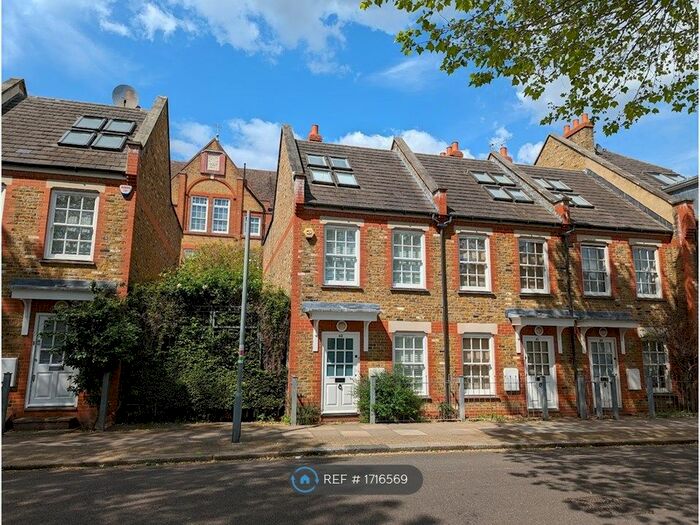 2 Bedroom End Of Terrace House To Rent In Burns Road, London, SW11