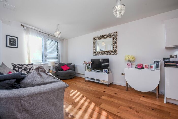 1 Bedroom Flat To Rent In Pelton Road, London, SE10
