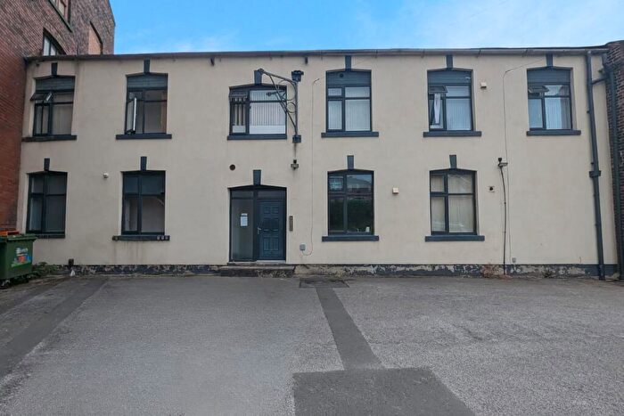 1 Bedroom Studio For Sale In Tong Road, Farnley, Leeds, LS12