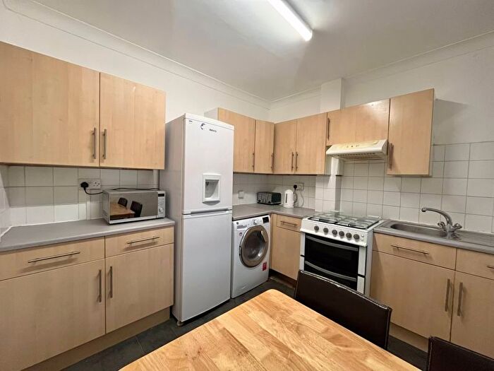 4 Bedroom Maisonette To Rent In Trelawney Estate, Paragon Road, London, E9