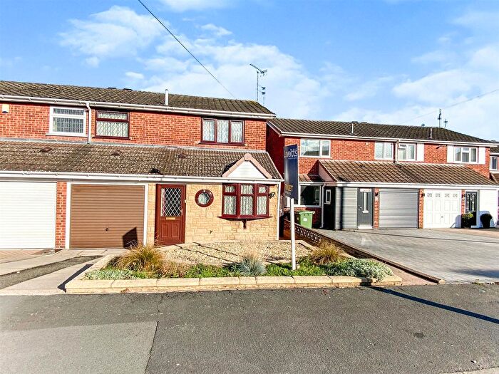 3 Bedroom Detached House To Rent In Featherstone Close, Nuneaton, CV10