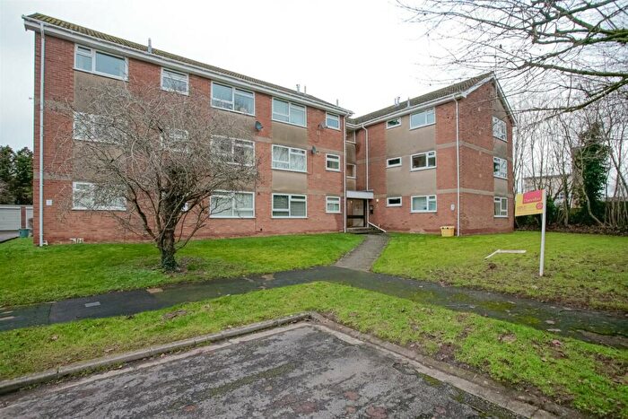 1 Bedroom Apartment To Rent In Woodlands Road, Witney, OX28