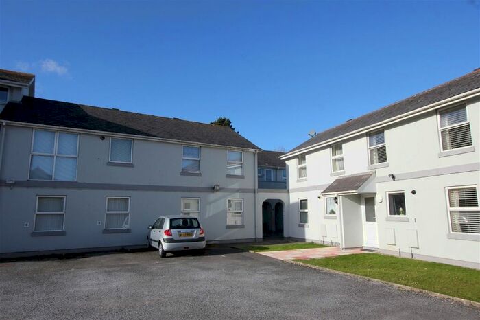 2 Bedroom Flat To Rent In St. Marychurch Road, Torquay, TQ1