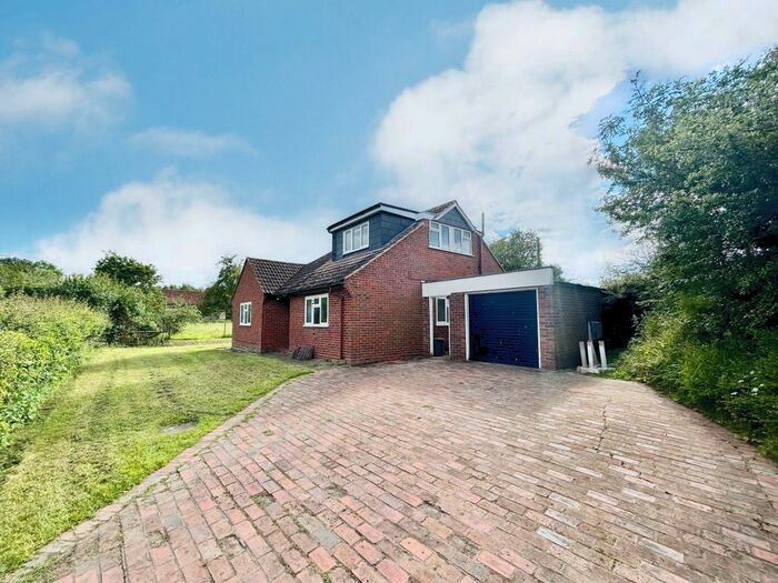 4 Bedroom Bungalow To Rent In Russell Place Bungalow, Frog Grove Lane, Wood Street Village, Guildford, GU3