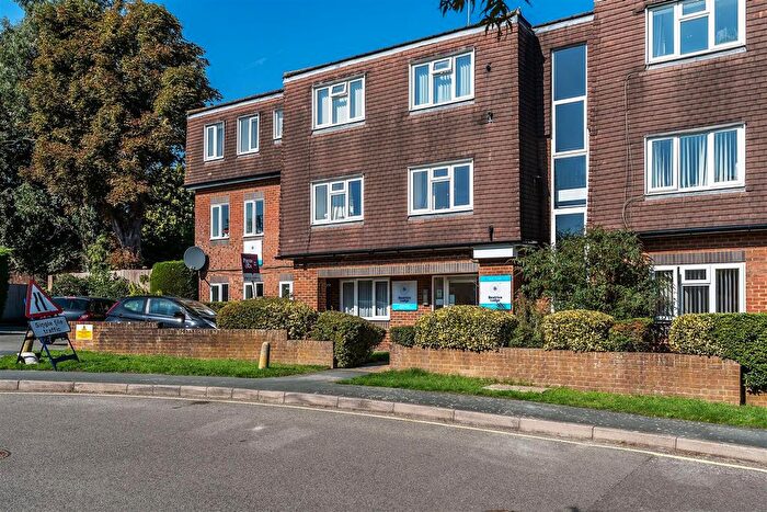 1 Bedroom Flat For Sale In Beatrice Lodge, Beatrice Road, Oxted, RH8