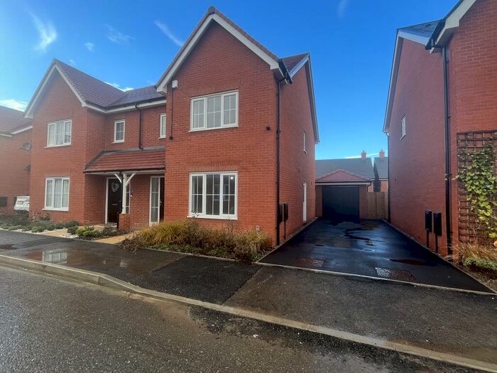 3 Bedroom Hotel Room To Rent In Tilgate Road, Hampton Water, Peterborough, PE7