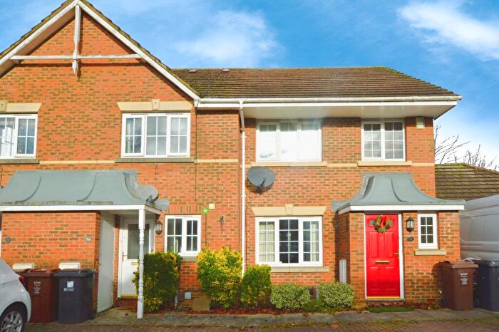 2 Bedroom House To Rent In Puddingstone Drive, St Albans, AL4
