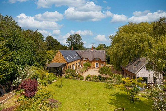 3 Bedroom House For Sale In The Cottage, Drayton, Leicestershire, LE16