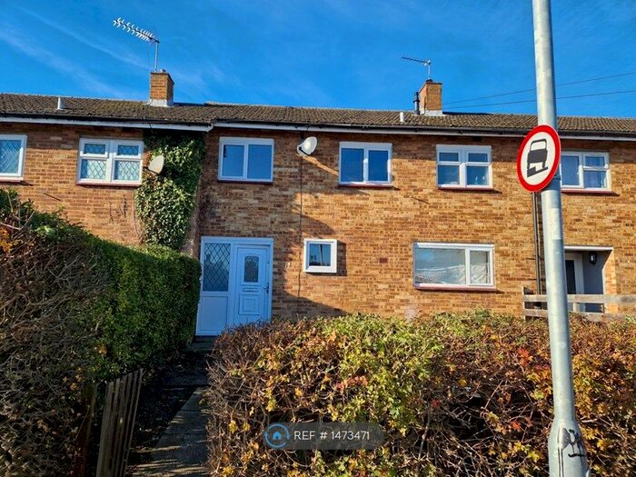3 Bedroom Terraced House To Rent In Broad Oak Way, Stevenage, SG2