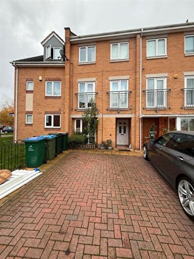 4 Bedroom Town House To Rent In Carroll Crescent, Coventry, CV2