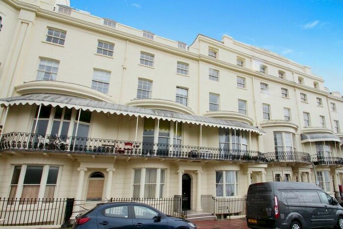 1 Bedroom Flat To Rent In Regency Square, Brighton, BN1