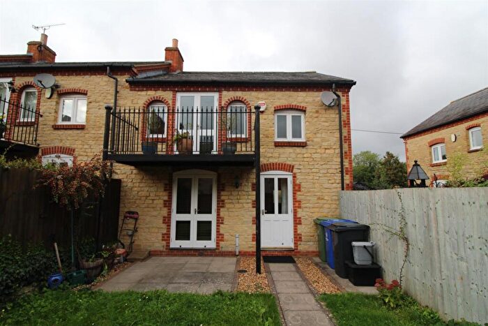 3 Bedroom Semi-Detached House To Rent In The Stocks, Cosgrove, Milton Keynes, MK19