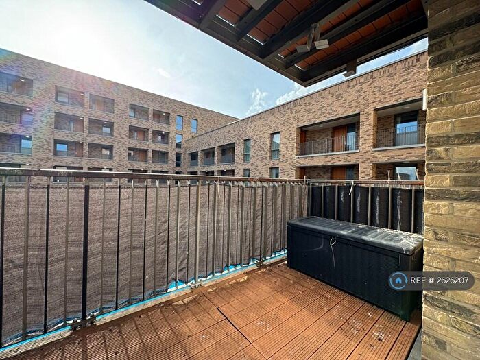 1 Bedroom Flat To Rent In Lariat Court, Barking, IG11