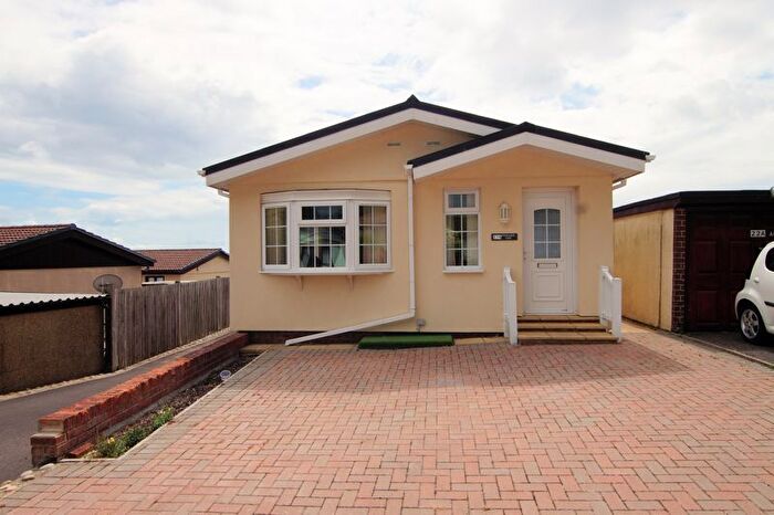 2 Bedroom Park Home For Sale In Northfield Park, Upper Cornaway Lane, Portchester, PO16