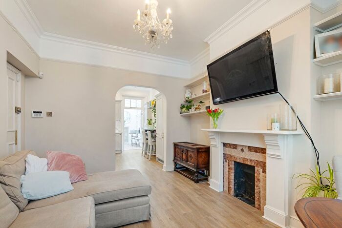 2 Bedroom Maisonette For Sale In A, Birdhurst Road, London, SW18