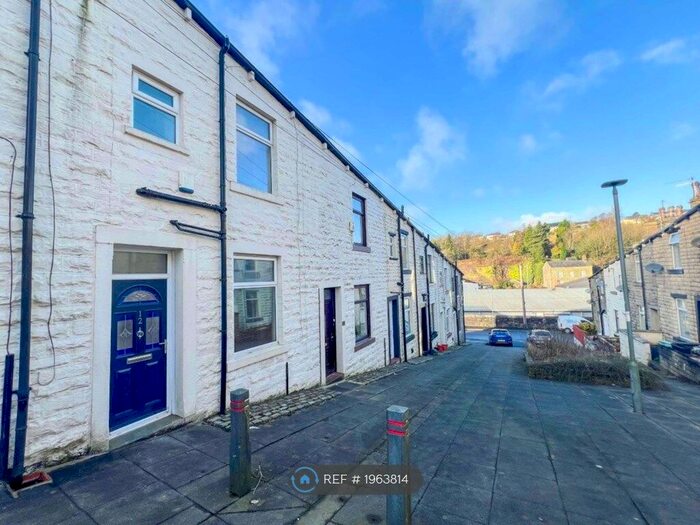 2 Bedroom Terraced House To Rent In Pembroke Street, Bacup, OL13