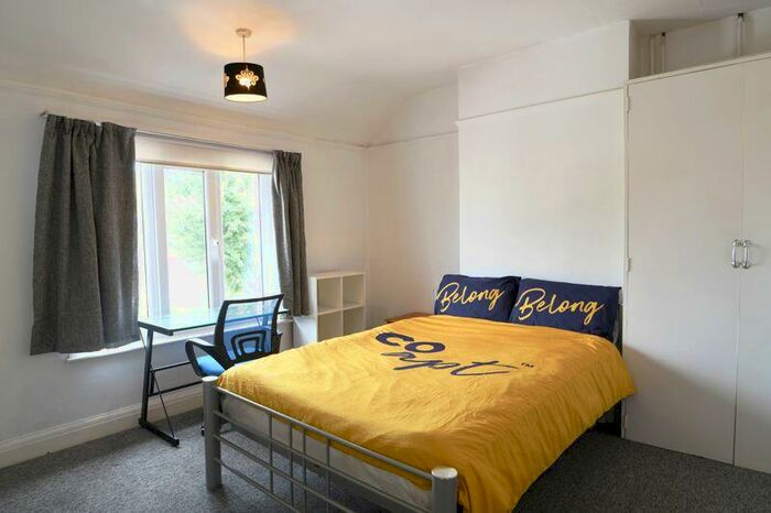 4 Bedroom Terraced House To Rent In Coombe Road, Brighton, BN2