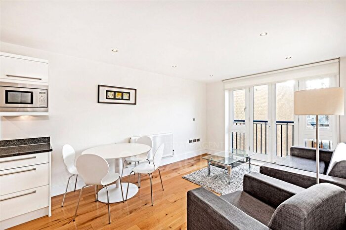 2 Bedroom Flat To Rent In Chiswick High Road, London, W4