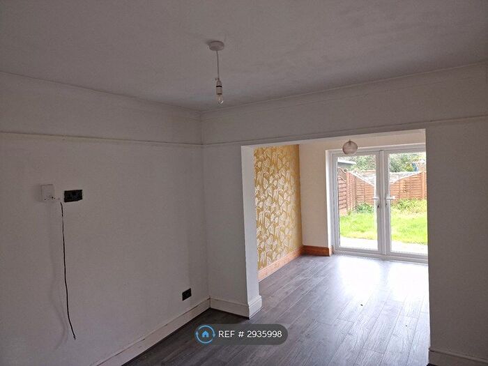 3 Bedroom Semi-Detached House To Rent In Windsor Crescent, Northampton, NN5
