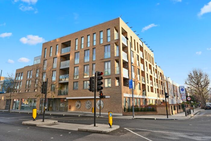 1 Bedroom Flat To Rent In Goldhawk Road, London, W12