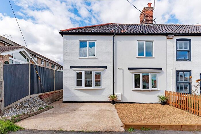 4 Bedroom End Of Terrace House For Sale In Kemps Lane, Beccles, NR34