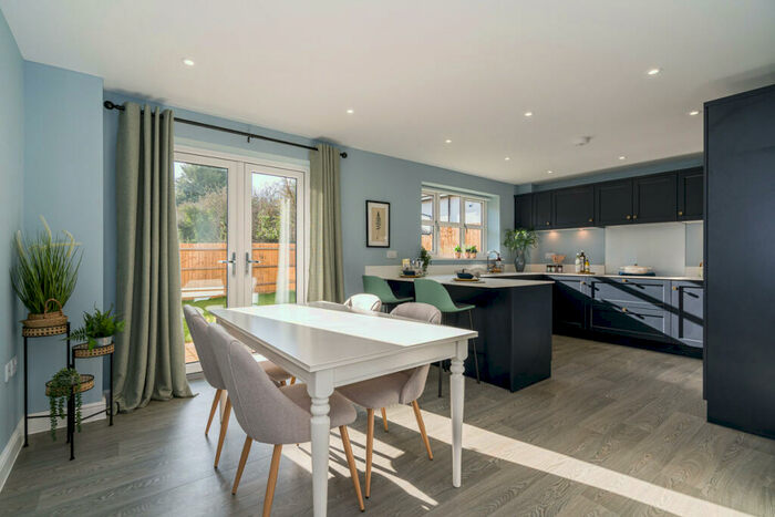 4 Bedroom Detached House For Sale In Abbey Green, Eynsham, OX29