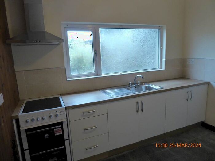 2 Bedroom Flat To Rent In Gerynant, Capel Dewi, Carmarthen, SA32