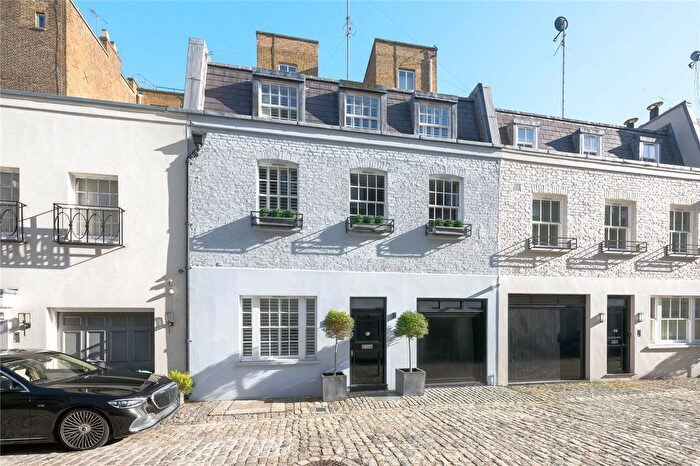 3 Bedroom Mews For Sale In Eaton Mews North, London, SW1X