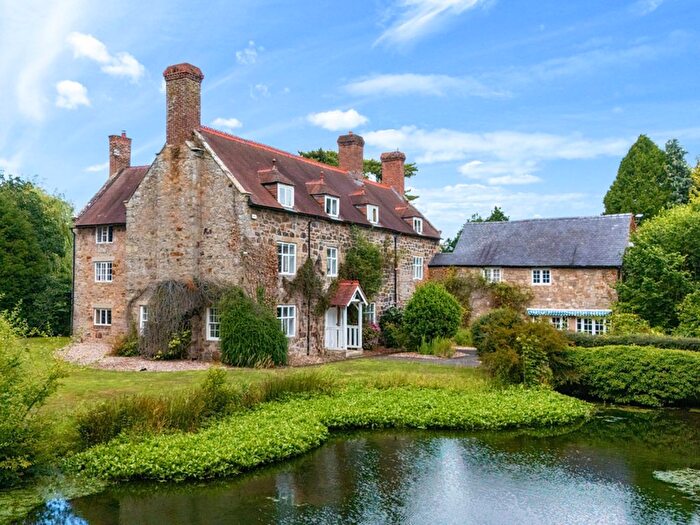 7 Bedroom Country House For Sale In Chirk, LL14