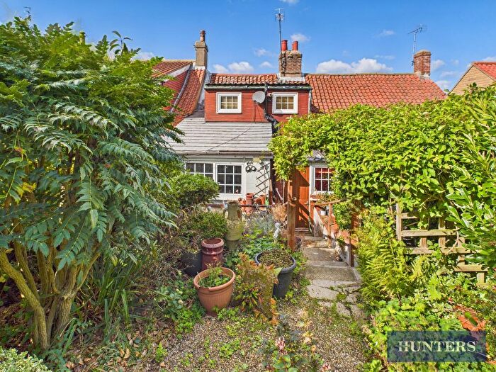 2 Bedroom Cottage For Sale In Hunmanby Street, Muston, Filey, YO14