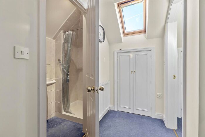2 Bedroom Detached Bungalow For Sale In Leeds Road, Ilkley, LS29