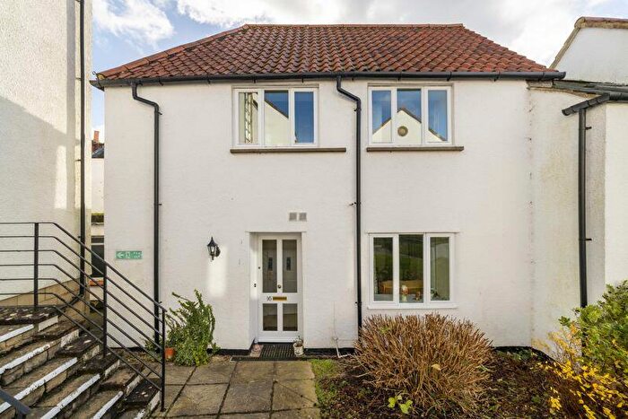 1 Bedroom Retirement Property For Sale In Secure Courtyard Development Just Off Wells High Street, BA5