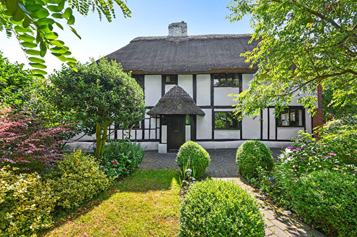 5 Bedroom Detached House For Sale In Tickham Lane, Kent, ME9