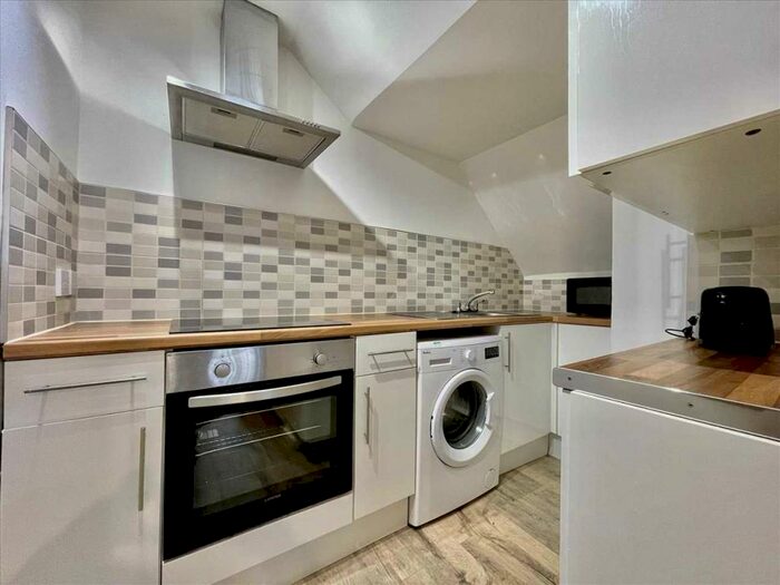 2 Bedroom Apartment To Rent In Wolsdon Street, Plymouth, PL1