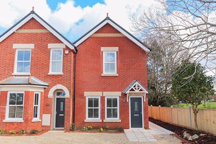 3 Bedroom Semi-Detached House To Rent In Warsash Road, Titchfield Common, PO14