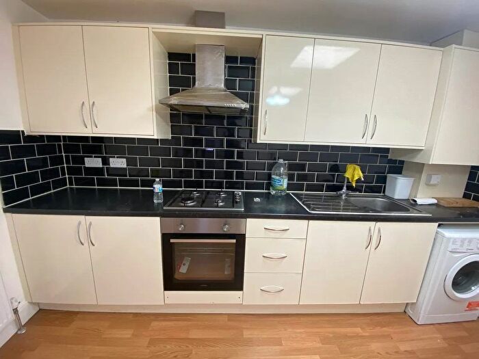 1 Bedroom Flat To Rent In B King Street Rear Flat, UB2