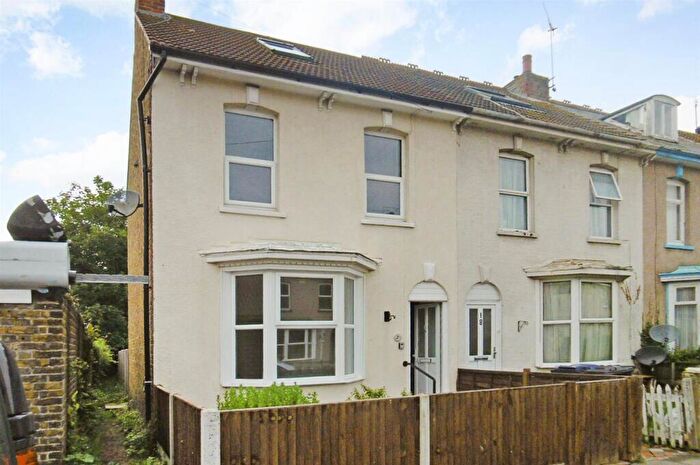 3 Bedroom Semi-Detached House For Sale In South Road, Herne Bay, Kent, CT6