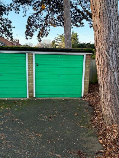 Garage / Parking For Sale In Griffin Way, Bookham, KT23