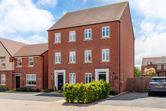 3 Bedroom Semi Detached House For Sale In Evans Road, East Leake, LE12