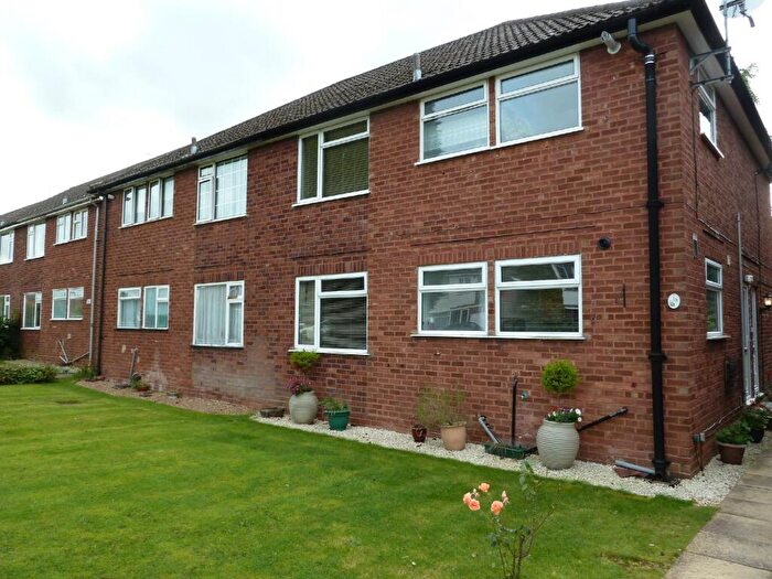 2 Bedroom Flat For Sale In Marlpit Lane, Sutton Coldfield, B75