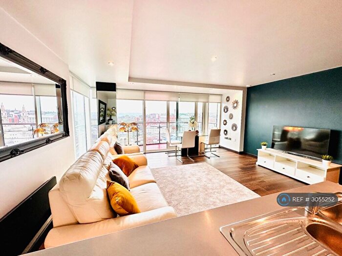 2 Bedroom Flat To Rent In Albion St, Leeds, LS2