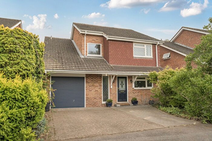 4 Bedroom Detached House For Sale In Shepherds Close, Shepperton, TW17