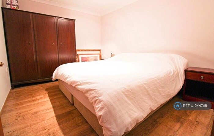 4 Bedroom Semi-Detached House To Rent In Capstone Road, Gillingham, ME7