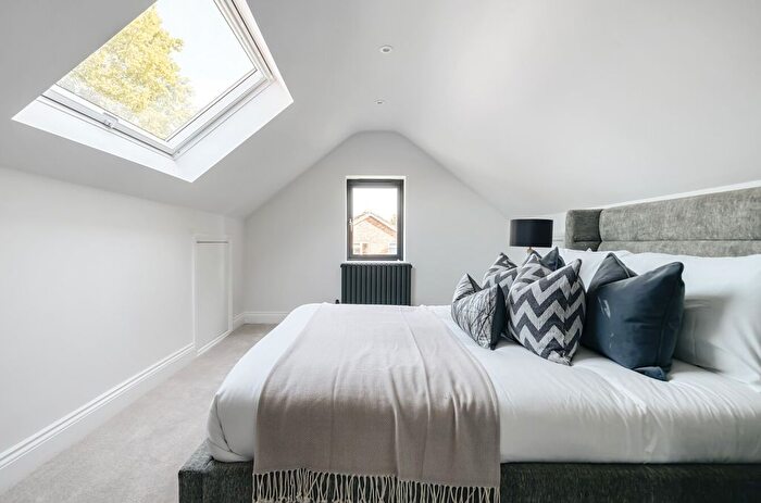 5 Bedroom Detached House To Rent In Sandy Lane, Church Crookham, GU52