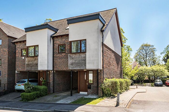 4 Bedroom Semi-detached House For Sale In Court Road, Kings Worthy, SO23