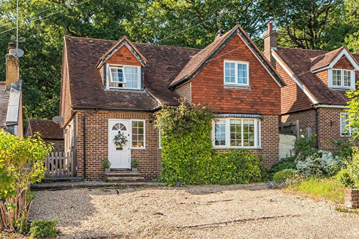 4 Bedroom Detached House For Sale In Old Lane Gardens, Cobham, KT11