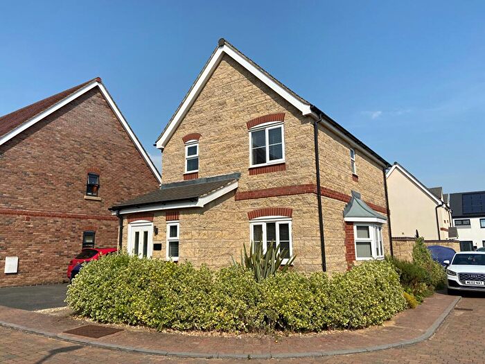 3 Bedroom House To Rent In Woburn Close, NN17