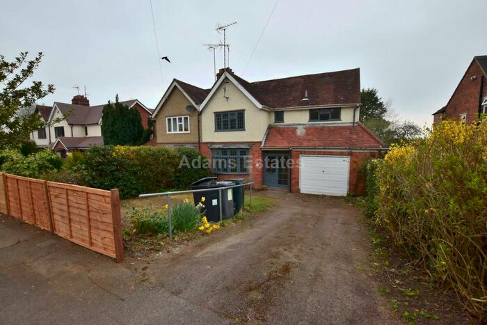 4 Bedroom Semi-Detached House To Rent In Allcroft Road, Reading, RG1